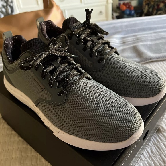 Travis Mathew Blue Sneakers with Smooth Upper and Padded Tongue - Picture 8 of 9